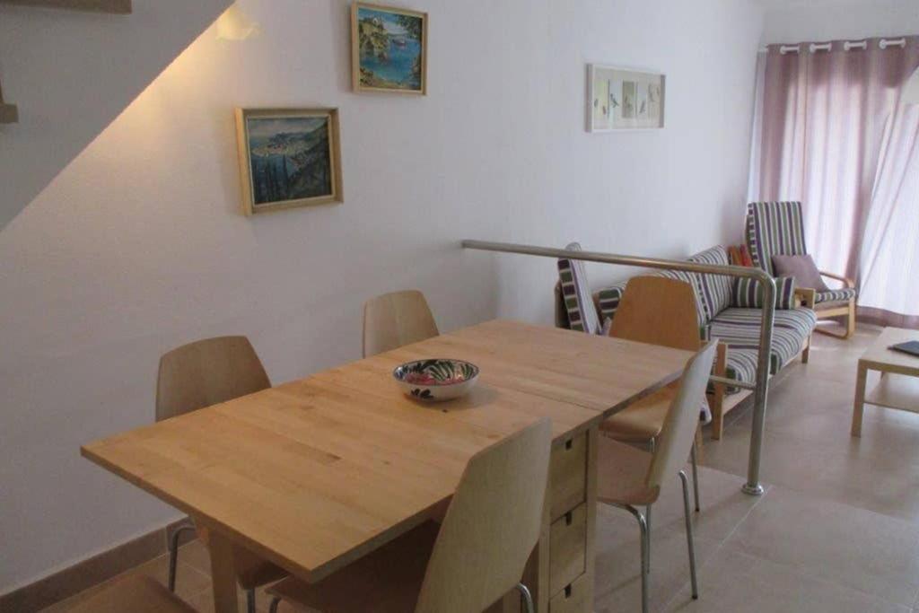Sea Frontline 'charo' Pool And Wifi Apartment *
