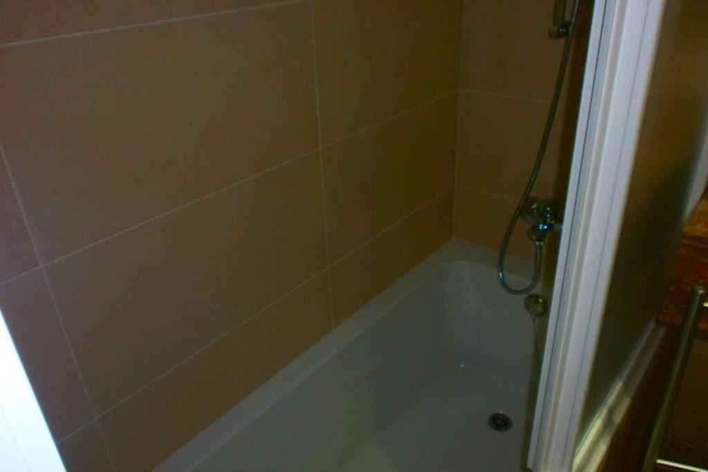 Apartment Sea Frontline 'charo' Pool And Wifi *